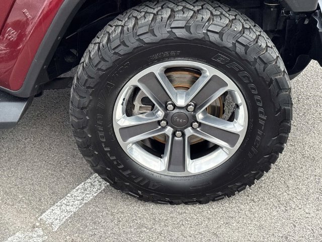 Used 2021 Jeep Wrangler Unlimited Sahara AWD/4WD image 9