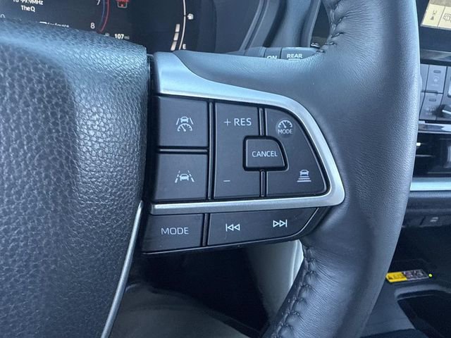 Used 2024 Toyota Grand Highlander XLE image 32