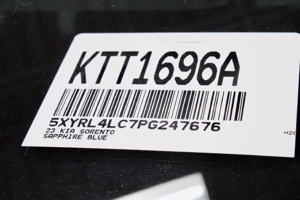 Used 2023 Kia Sorento S FWD image 35