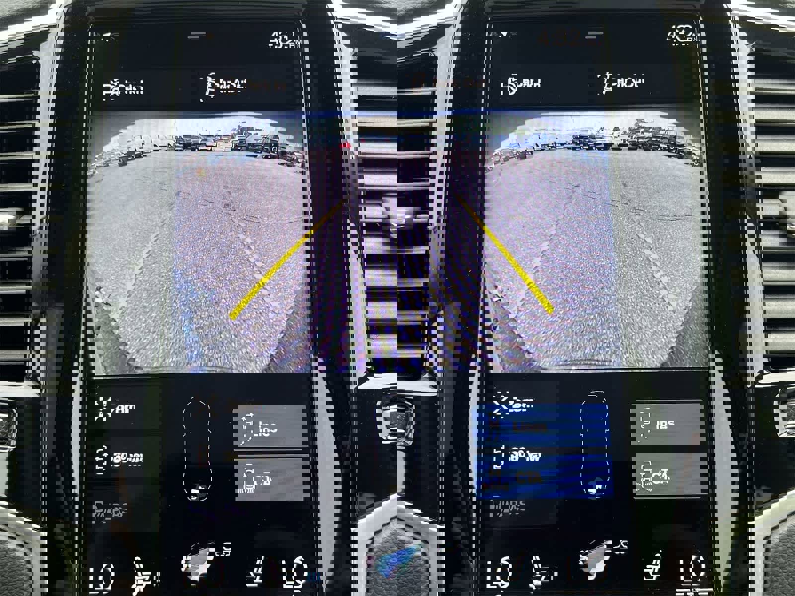 Used 2022 Volvo XC90 T6 Inscription w/ Advanced Package image 29