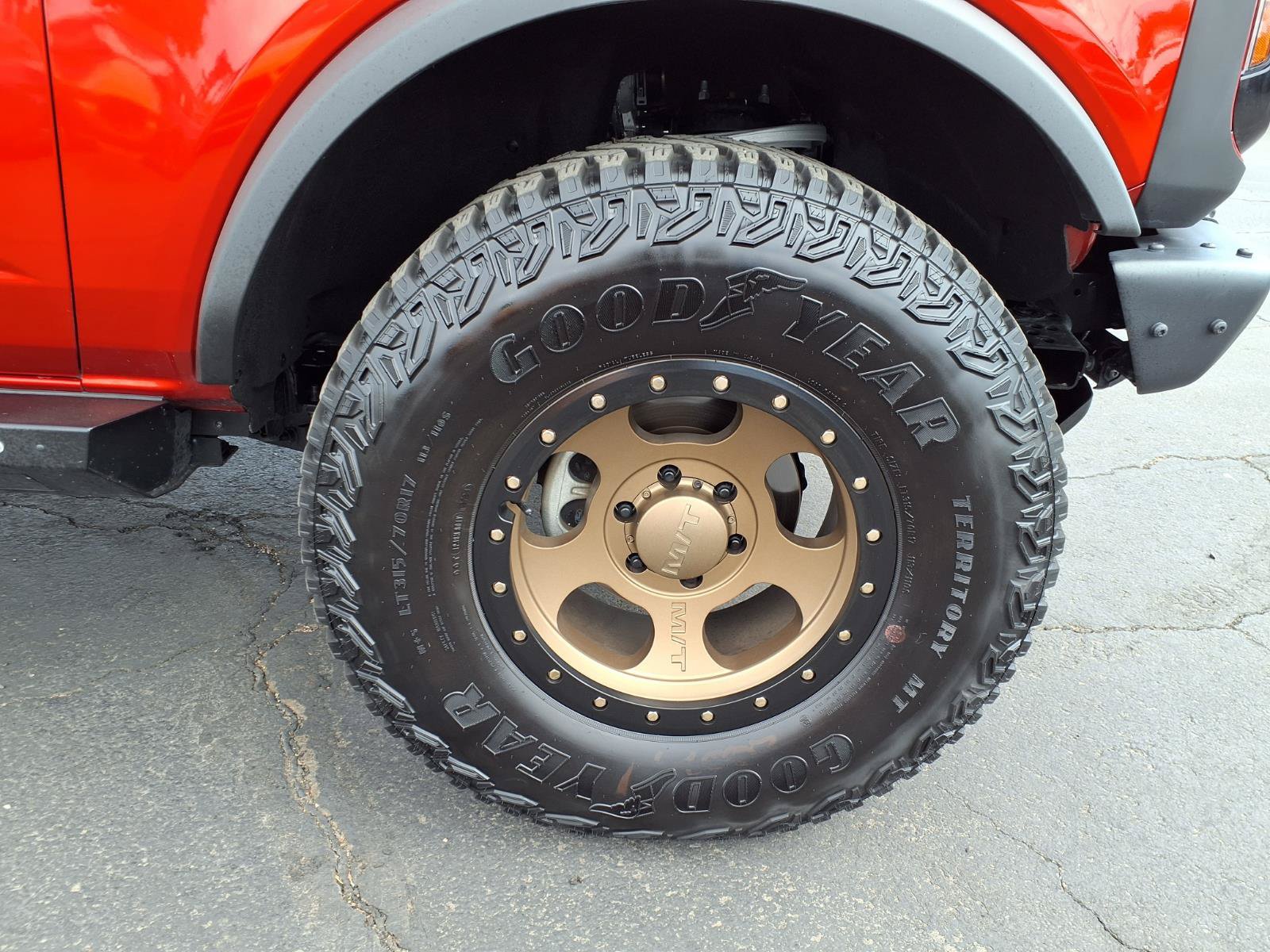 Certified 2024 Ford Bronco Wildtrak AWD/4WD image 9