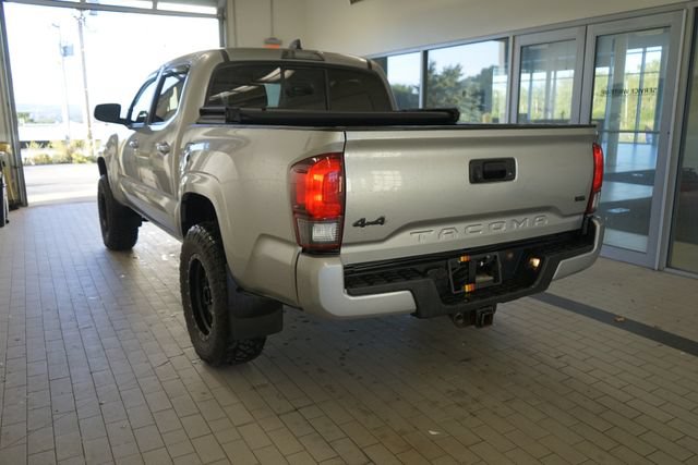 Used 2021 Toyota Tacoma SR AWD/4WD image 11