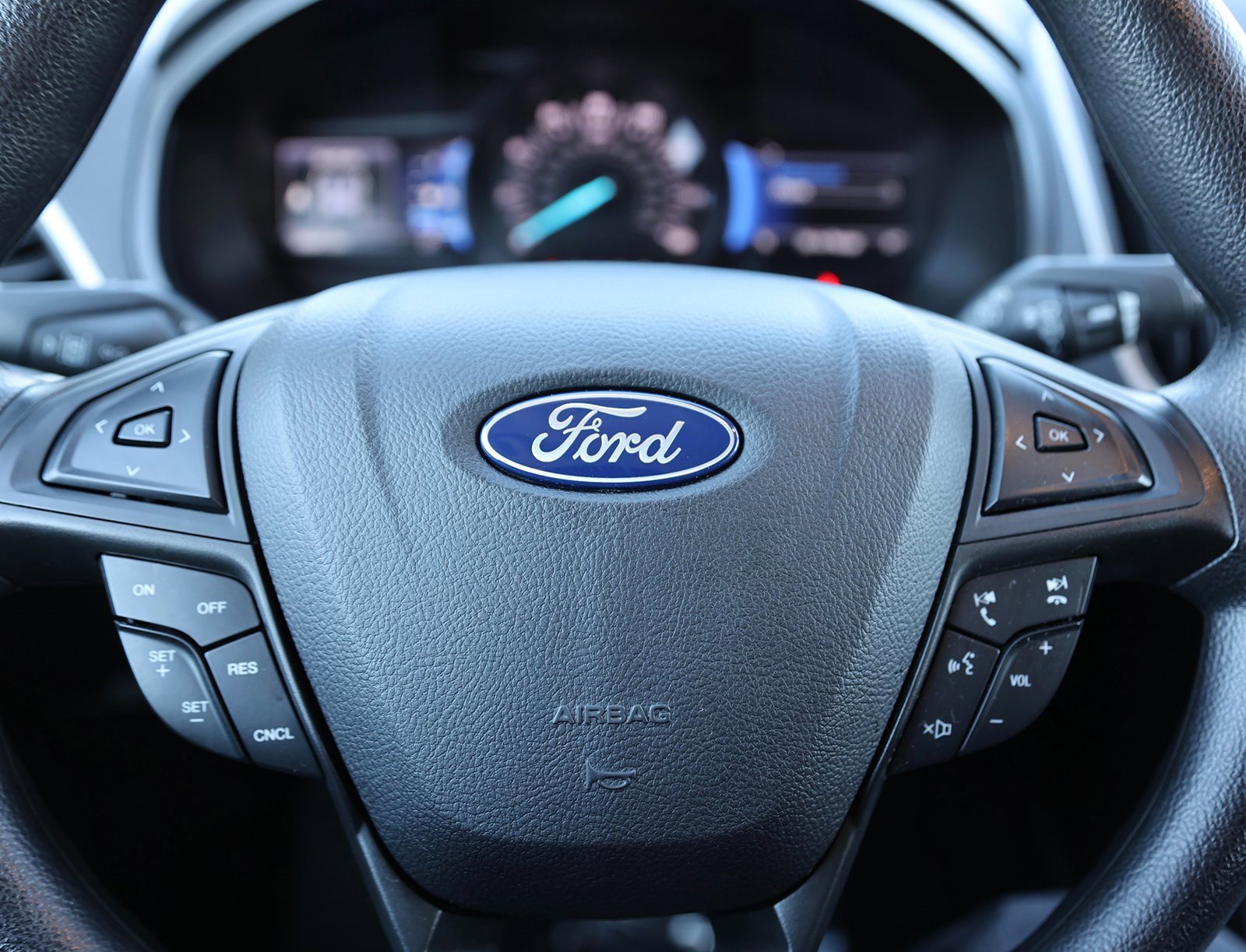 Certified 2023 Ford Edge SE w/ Black Appearance Package image 33