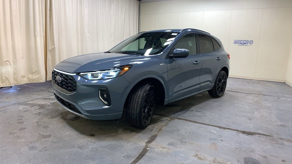 Certified 2023 Ford Escape ST-Line Elite image 1