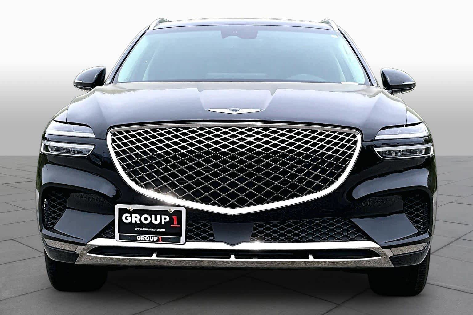 Used 2025 Genesis GV70 2.5T AWD/4WD image 4