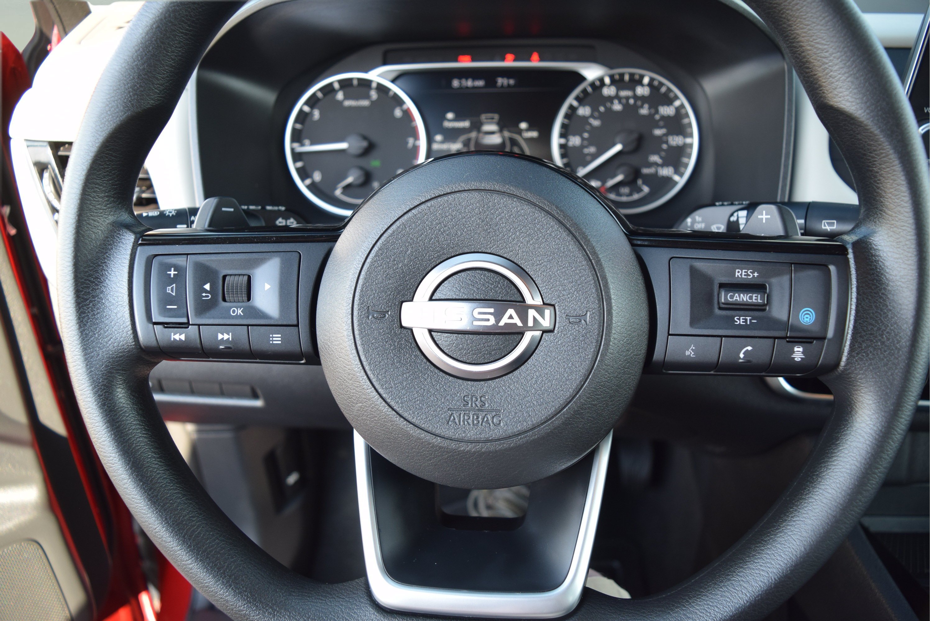 Used 2023 Nissan Rogue SV AWD/4WD image 11
