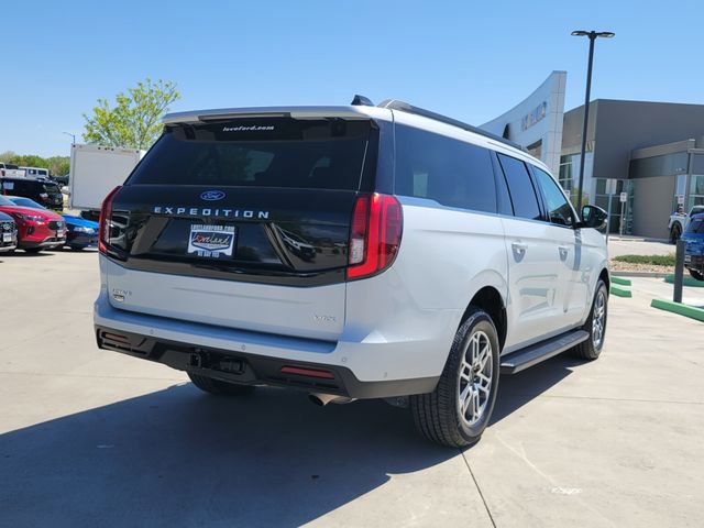 Certified 2025 Ford Expedition Max Active AWD/4WD image 3
