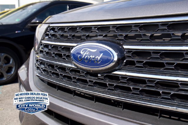 Certified 2021 Ford Explorer XLT w/ Equipment Group 202A AWD/4WD image 5