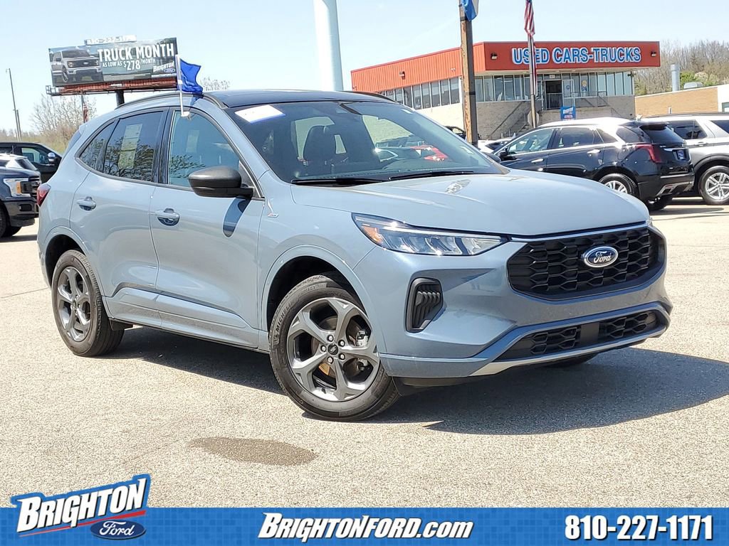 Certified 2024 Ford Escape ST-Line w/ Tech Pack #1 AWD/4WD image 4