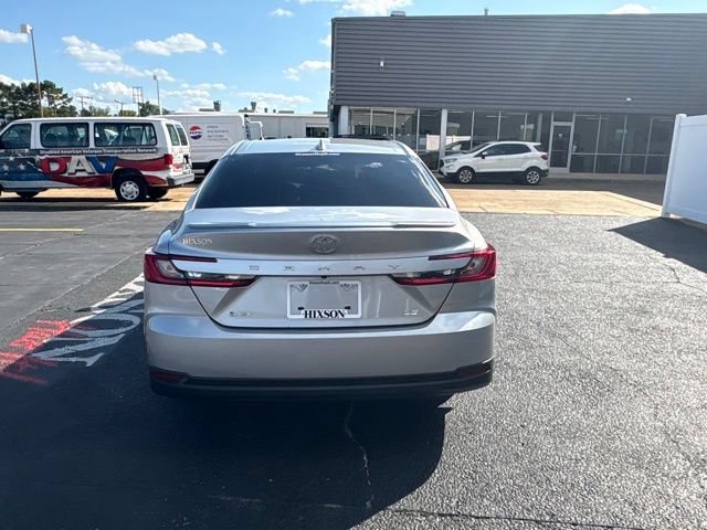 Used 2026 Toyota Camry LE w/ Convenience Package FWD image 6