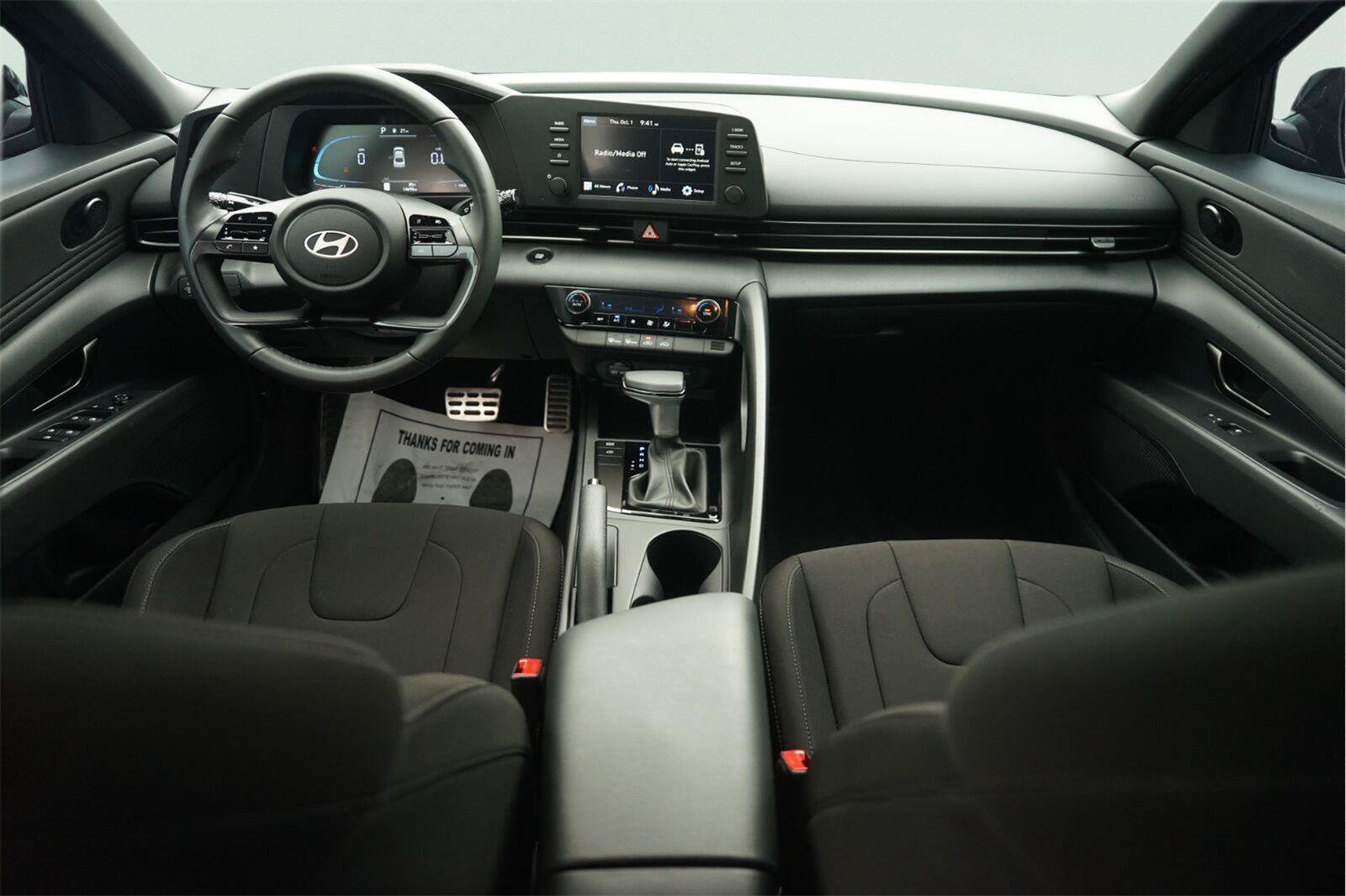 Used 2025 Hyundai Elantra Sport FWD image 20
