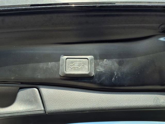 Used 2020 Toyota RAV4 Limited w/ Limited Grade Weather Package image 31