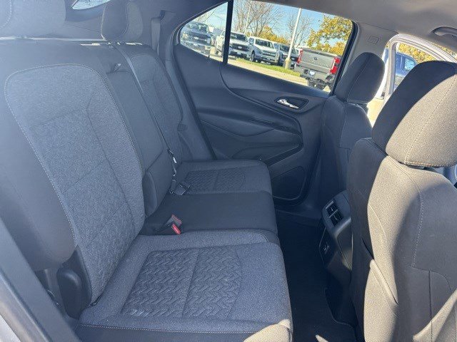 Used 2023 Chevrolet Equinox LT w/ Driver Convenience Package image 31
