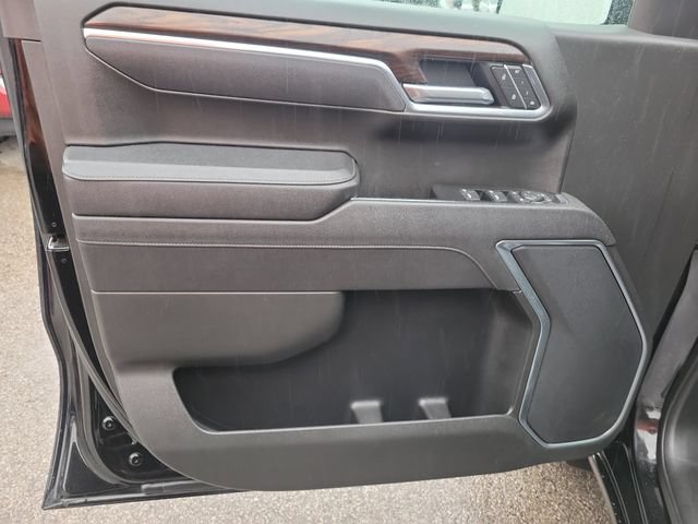 Used 2025 GMC Sierra 1500 SLT AWD/4WD image 23