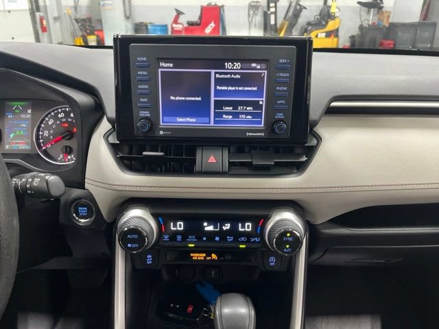 Used 2022 Toyota RAV4 XLE AWD/4WD image 47