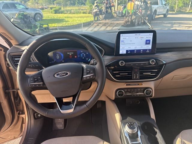 Certified 2020 Ford Escape Titanium w/ Titanium Premium Package 2.0 image 12