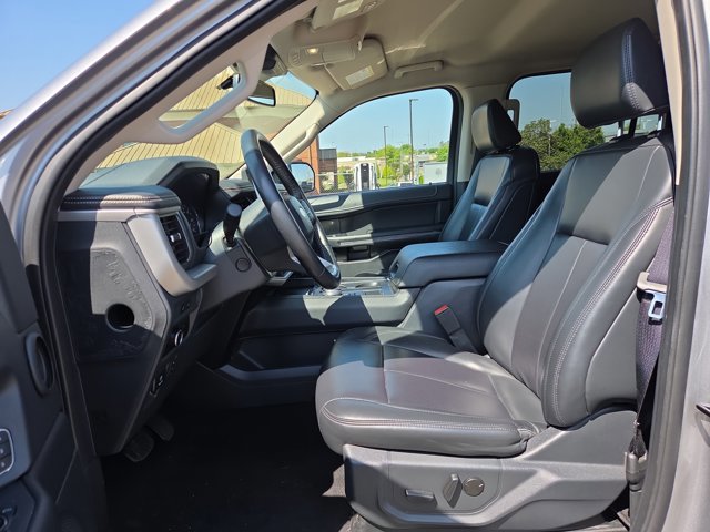 Certified 2024 Ford Expedition XLT RWD image 10