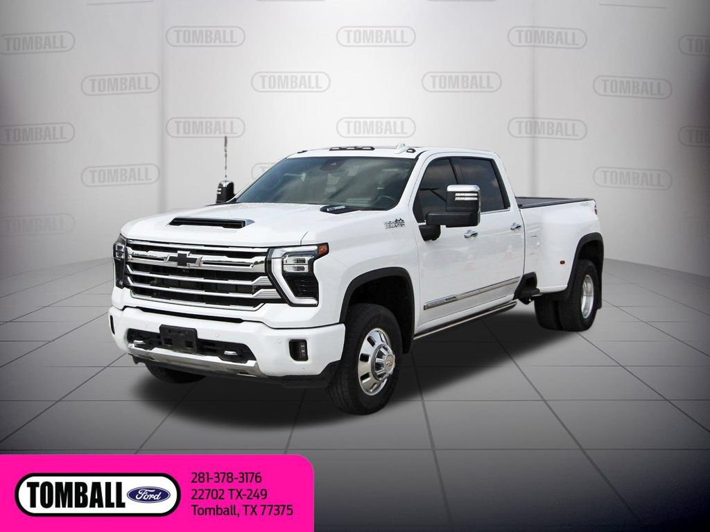 Used 2024 Chevrolet Silverado 3500 High Country w/ High Country Premium Package AWD/4WD image 3