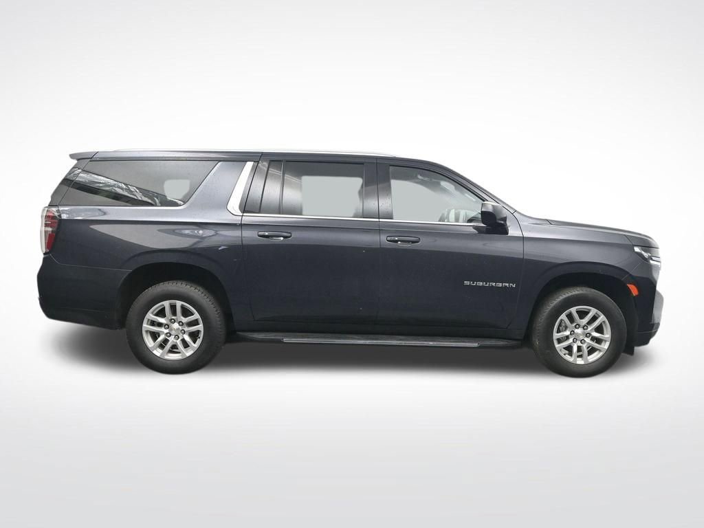 Used 2023 Chevrolet Suburban LT AWD/4WD image 4