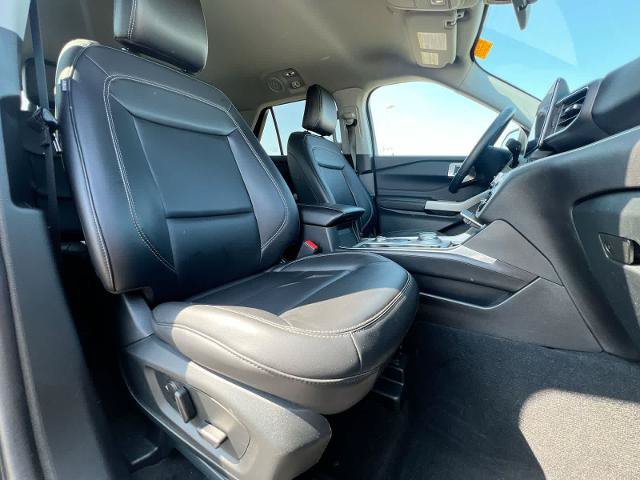 Certified 2024 Ford Explorer XLT w/ Equipment Group 202A AWD/4WD image 21