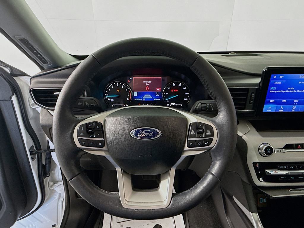 Certified 2023 Ford Explorer XLT w/ Equipment Group 202A image 15