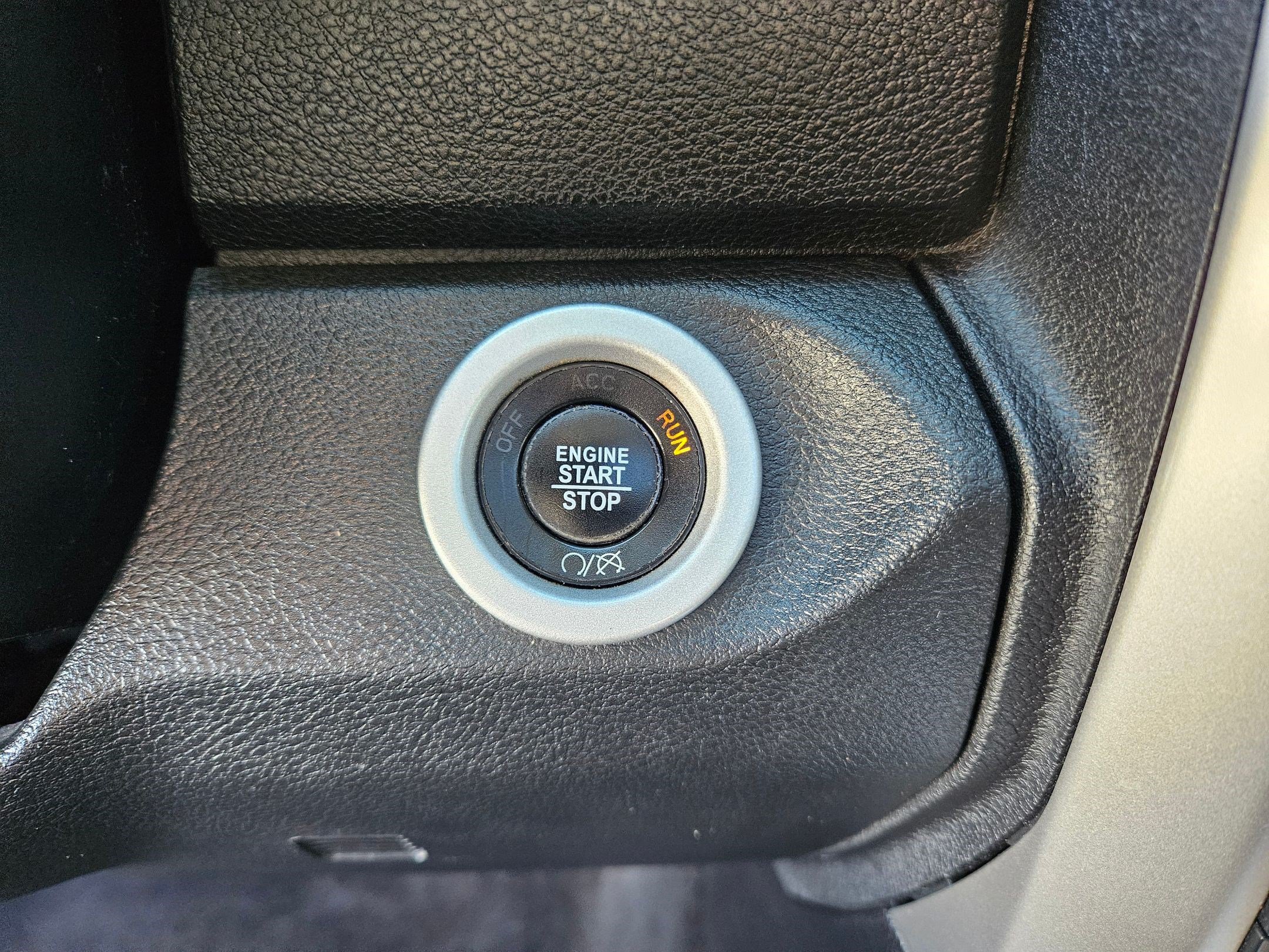 Used 2017 RAM 1500 Laramie AWD/4WD image 22
