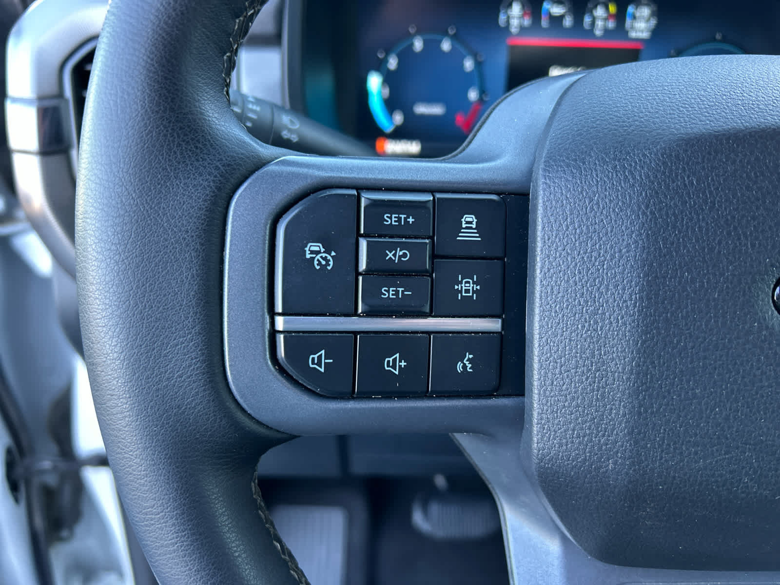 Certified 2025 Ford F150 Lariat AWD/4WD image 31