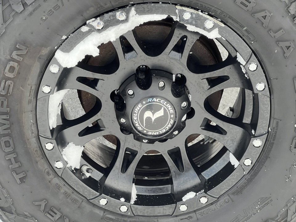 Used 2019 Toyota Tacoma TRD Off-Road image 15