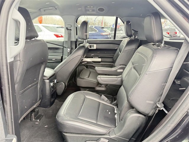Certified 2021 Ford Explorer XLT w/ Equipment Group 202A image 9