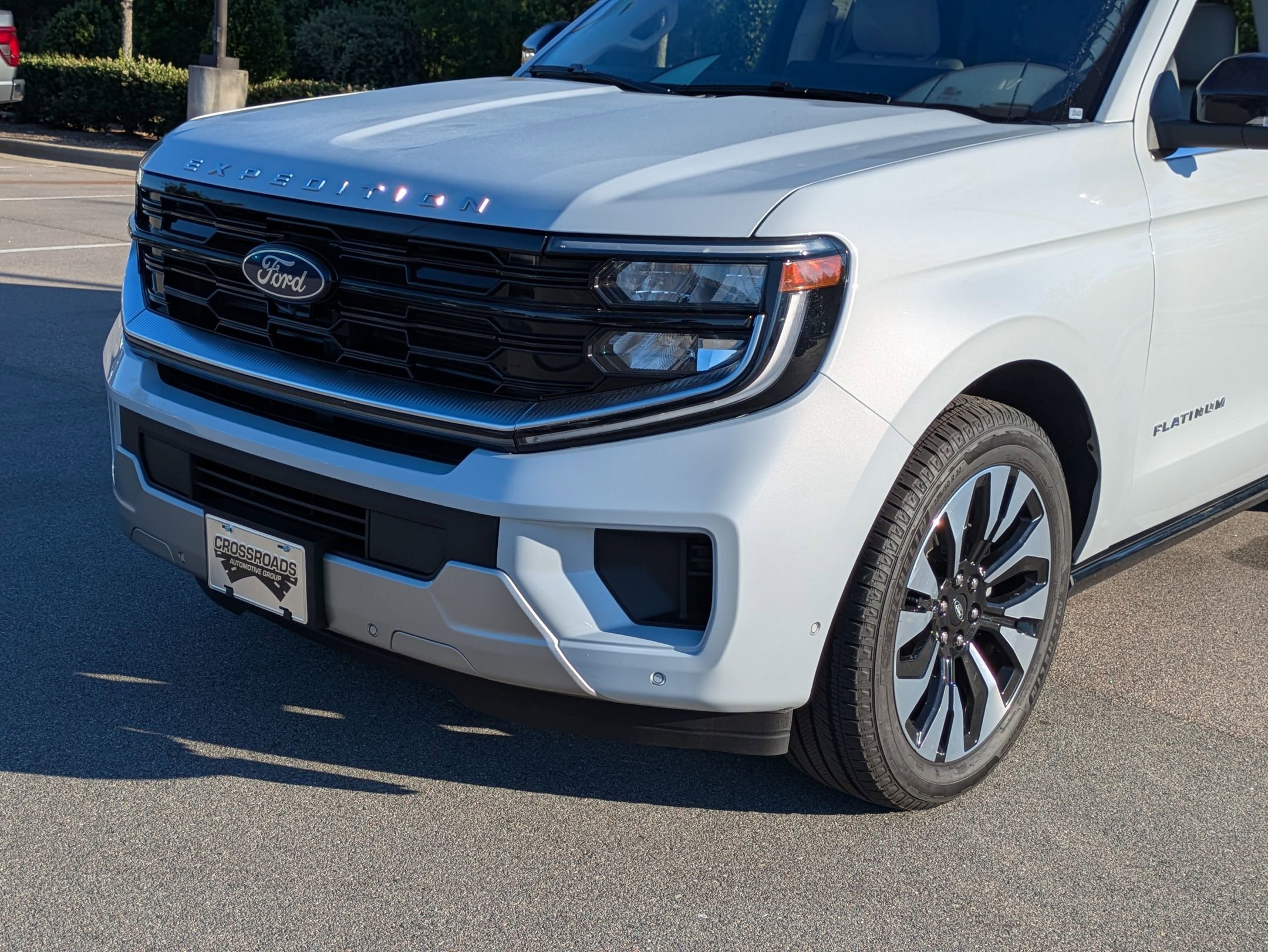 Certified 2025 Ford Expedition Max Platinum w/ Driver's Package AWD/4WD image 10