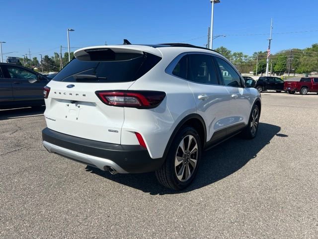 Certified 2023 Ford Escape Platinum AWD/4WD image 3