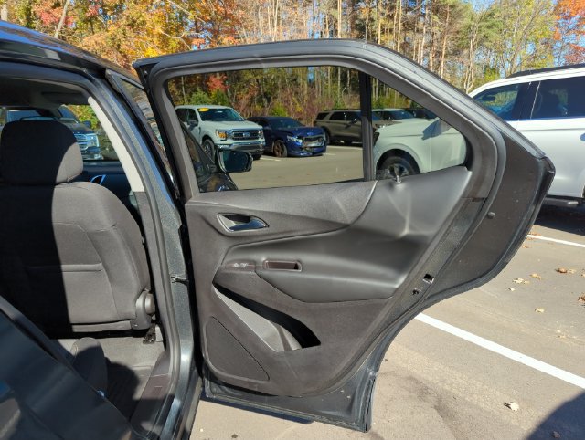 Used 2018 Chevrolet Equinox LT w/ LPO, Protection Package AWD/4WD image 16