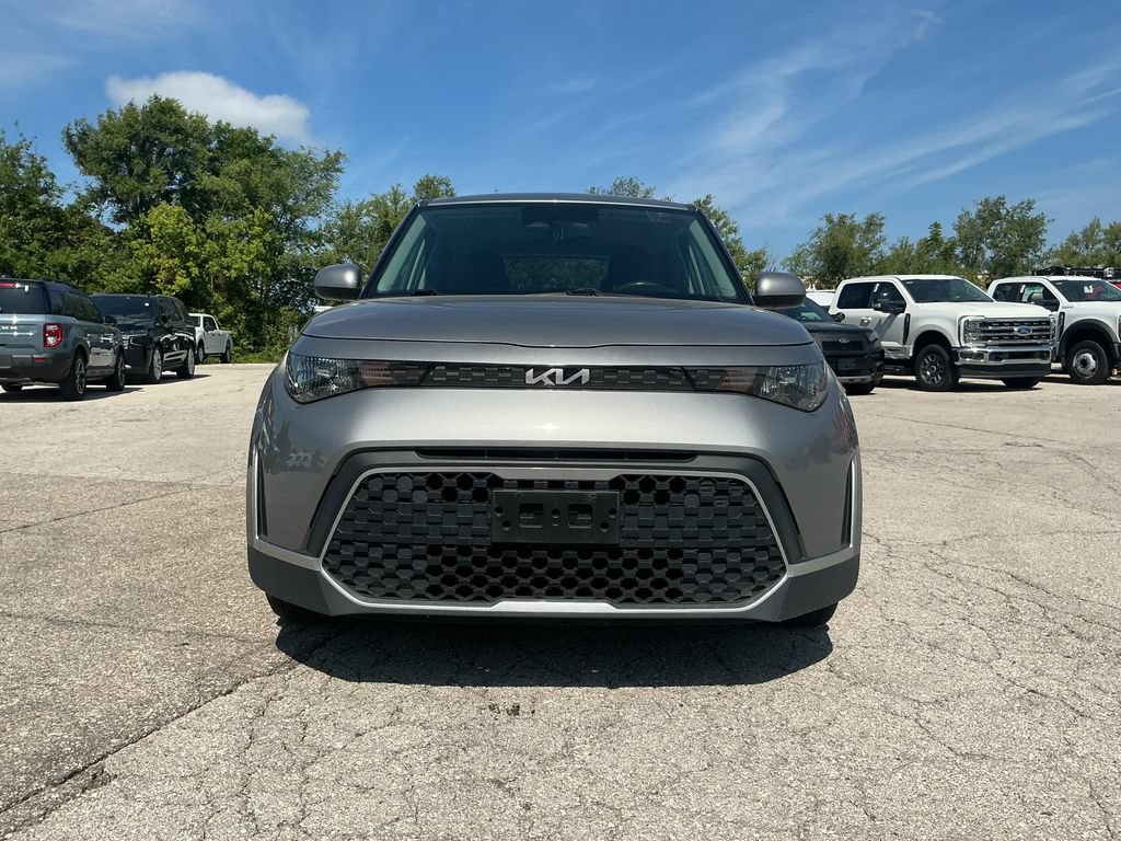 Used 2023 Kia Soul S FWD image 2