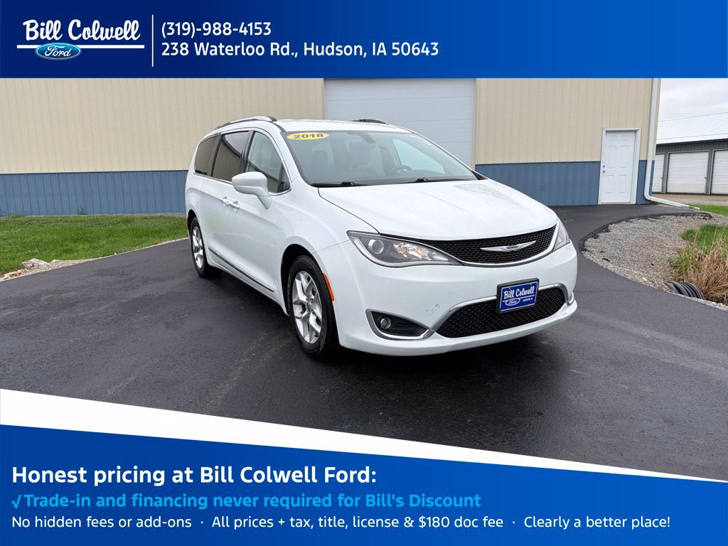 Used 2018 Chrysler Pacifica Touring-L w/ Tire & Wheel Group FWD image 1