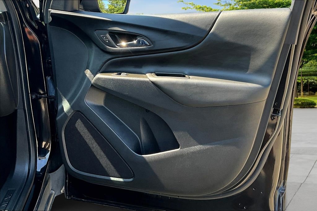 Used 2023 Chevrolet Equinox LT w/ Driver Convenience Package AWD/4WD image 24