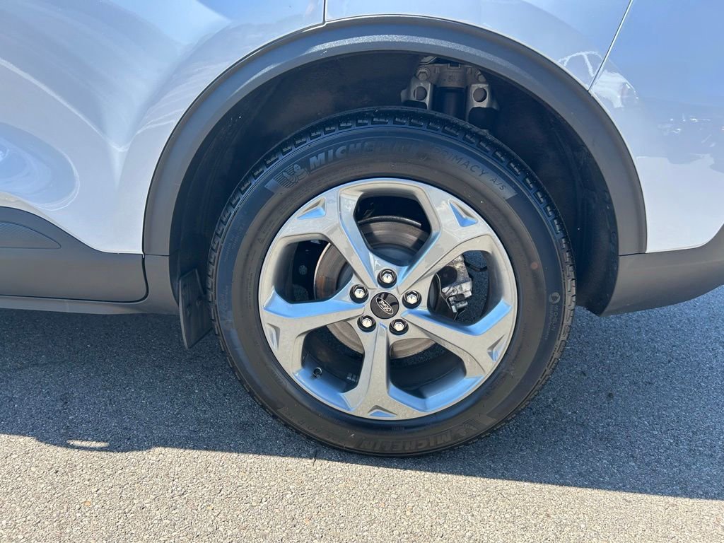Certified 2025 Ford Escape ST-Line w/ Tech Pack #1 AWD/4WD image 14