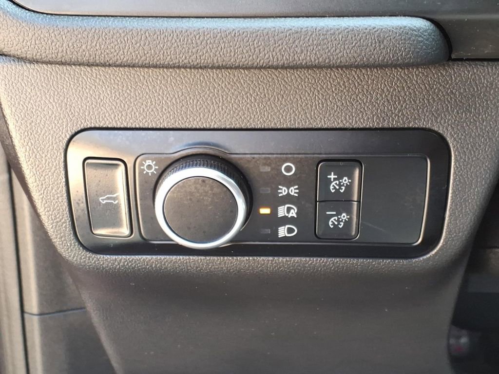 Certified 2023 Ford Escape Active AWD/4WD image 19