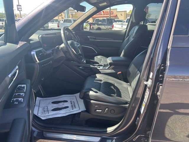 Used 2025 Kia Telluride SX Prestige X-Line image 11