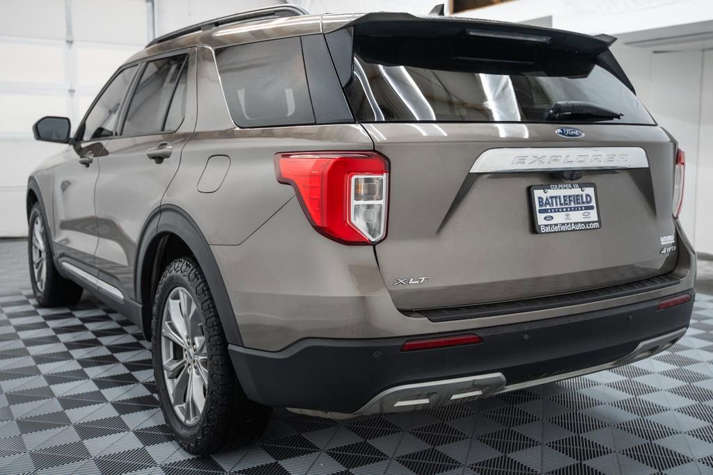 Certified 2021 Ford Explorer XLT w/ Equipment Group 202A image 2