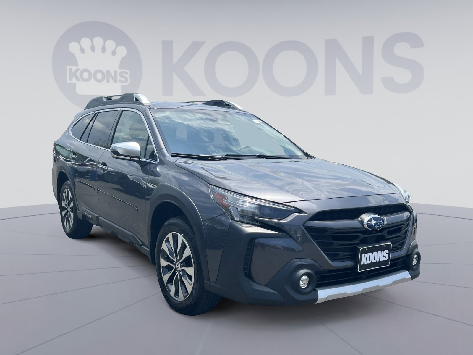 Used 2023 Subaru Outback Touring AWD/4WD image 2