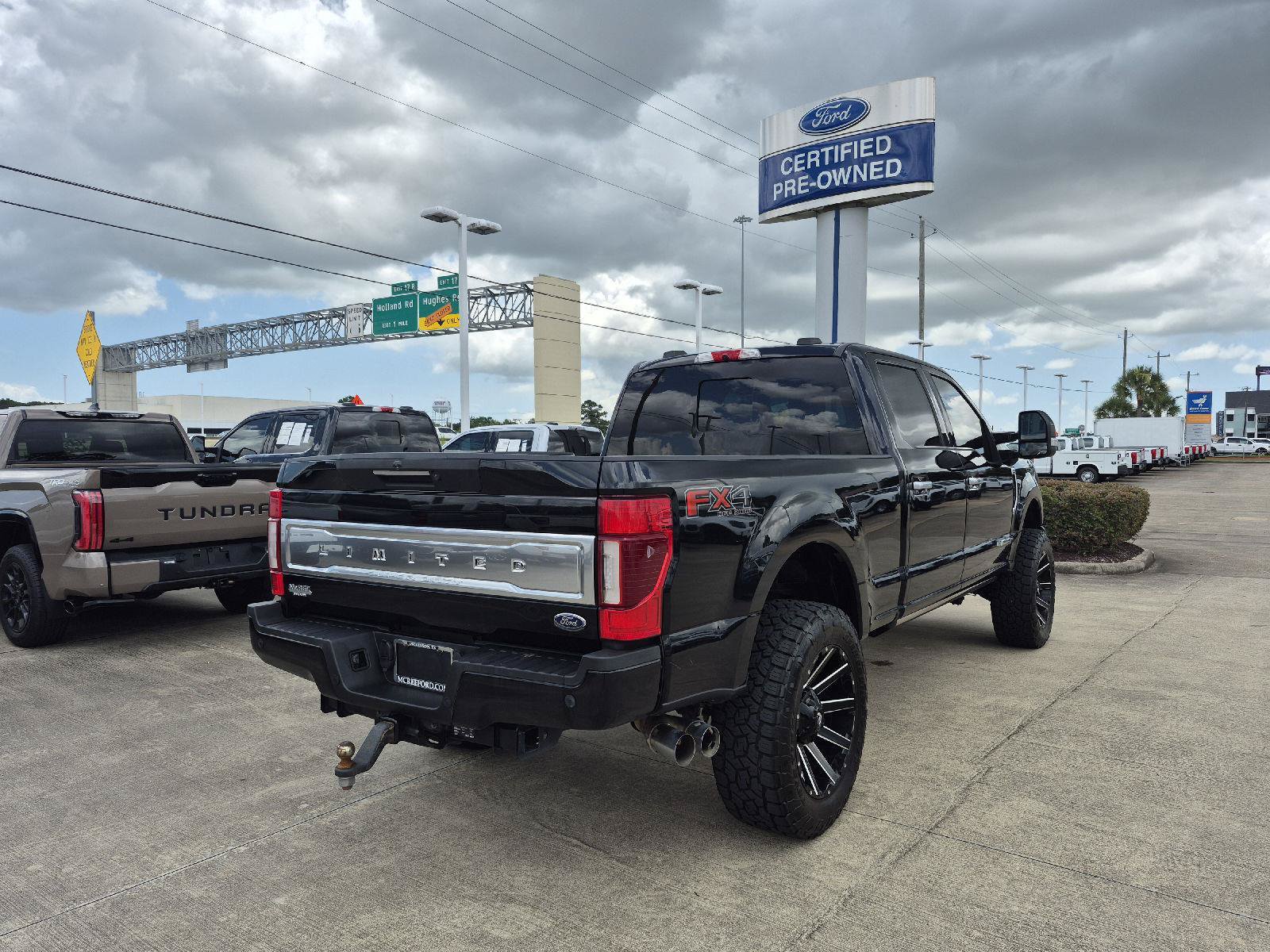 Certified 2020 Ford F250 Limited w/ FX4 Off-Road Package AWD/4WD image 15