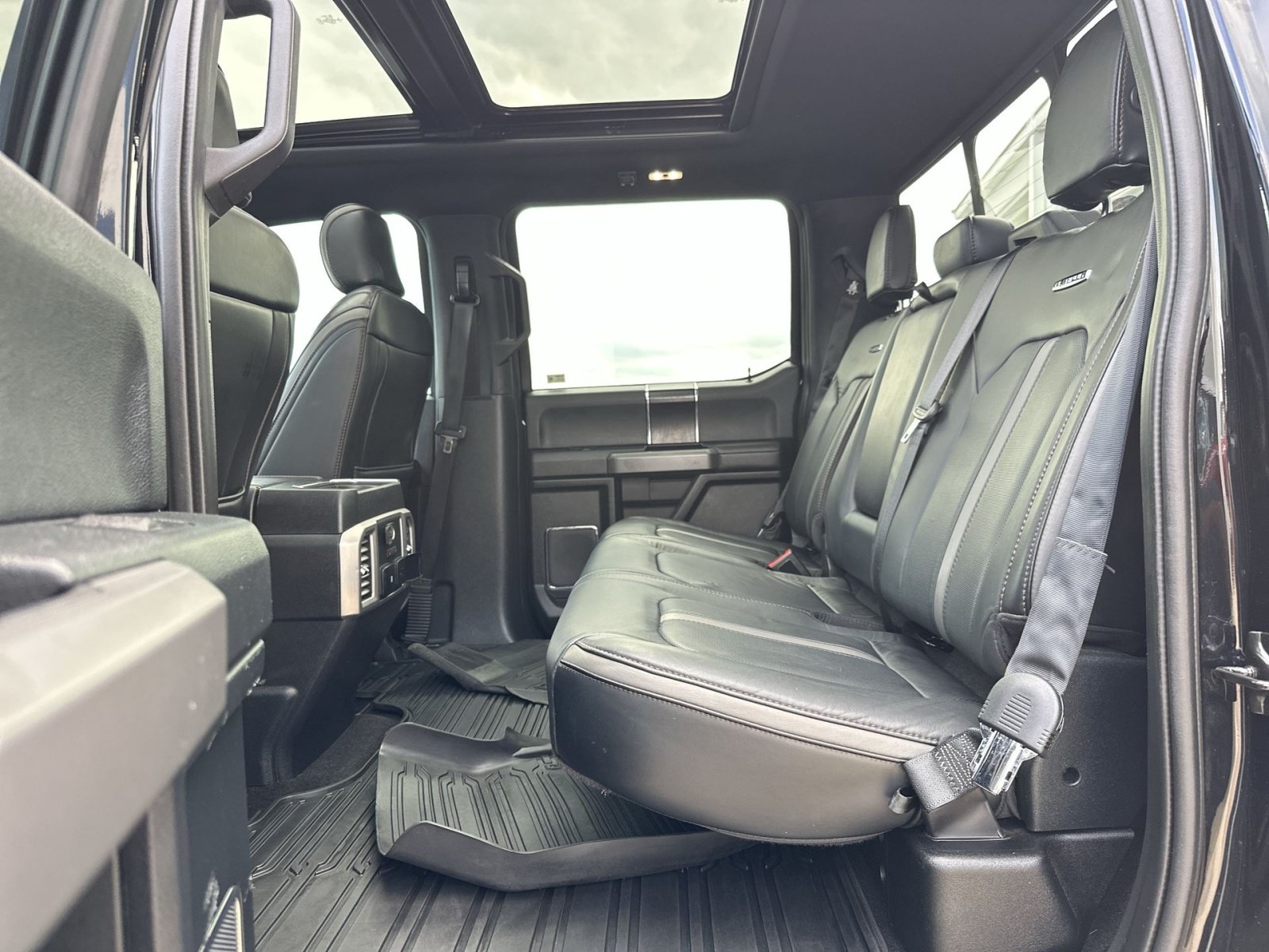 Certified 2019 Ford F150 Platinum w/ Equipment Group 701A Luxury AWD/4WD image 26