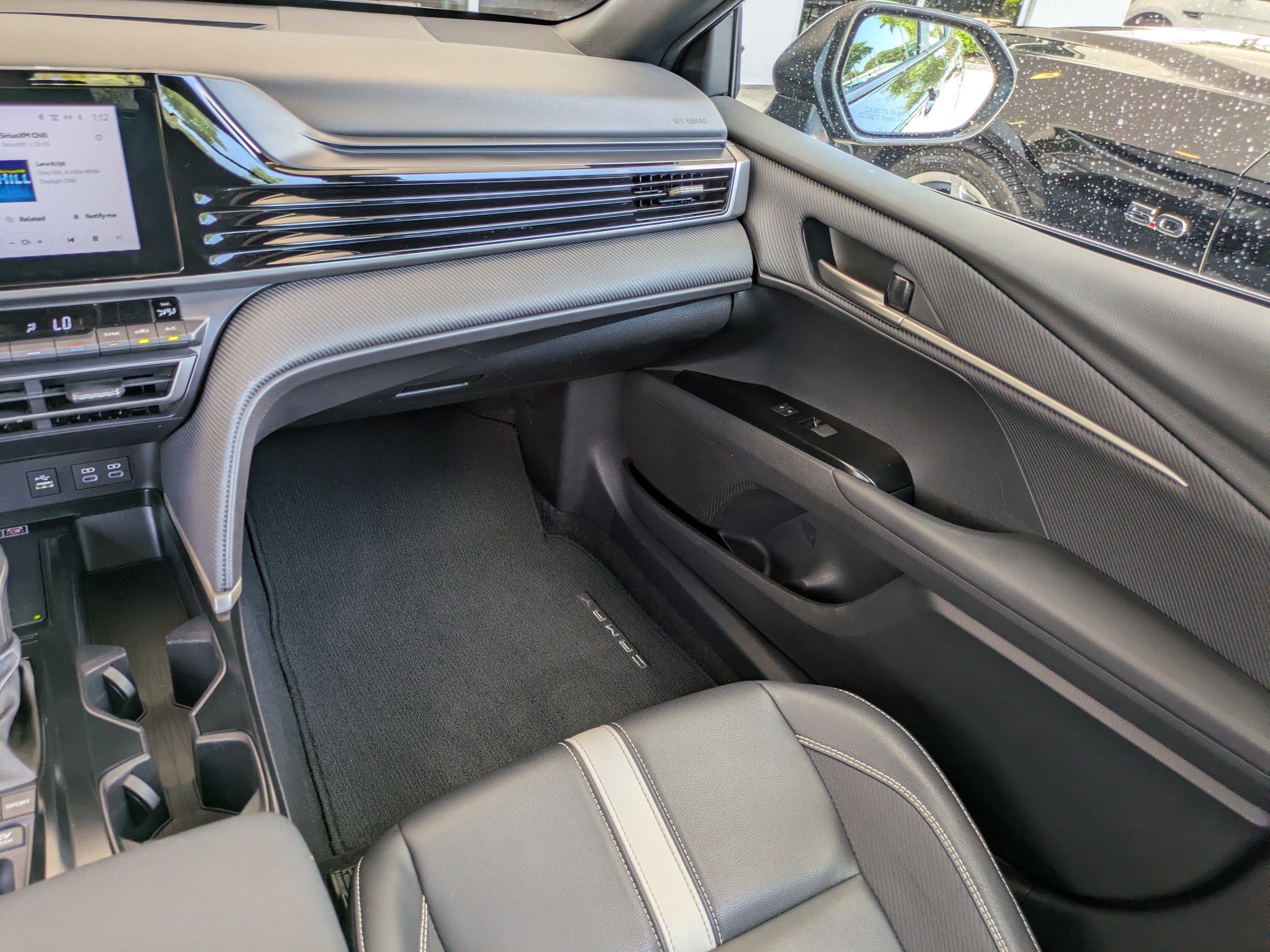 Used 2025 Toyota Camry SE FWD image 17
