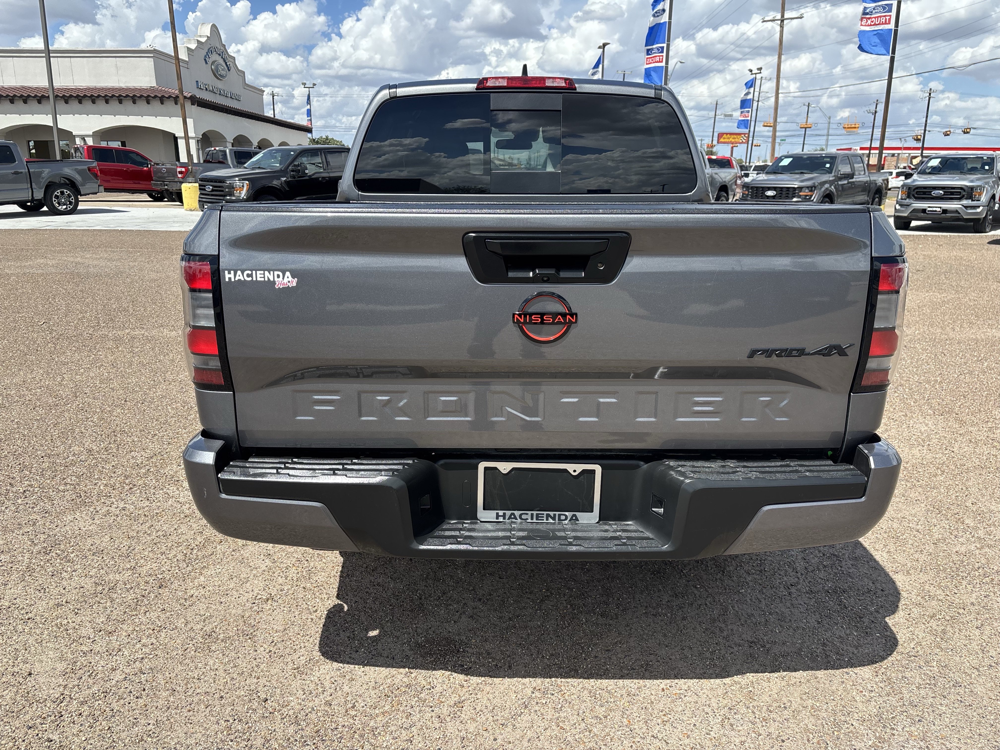 Used 2024 Nissan Frontier PRO-4X AWD/4WD image 3