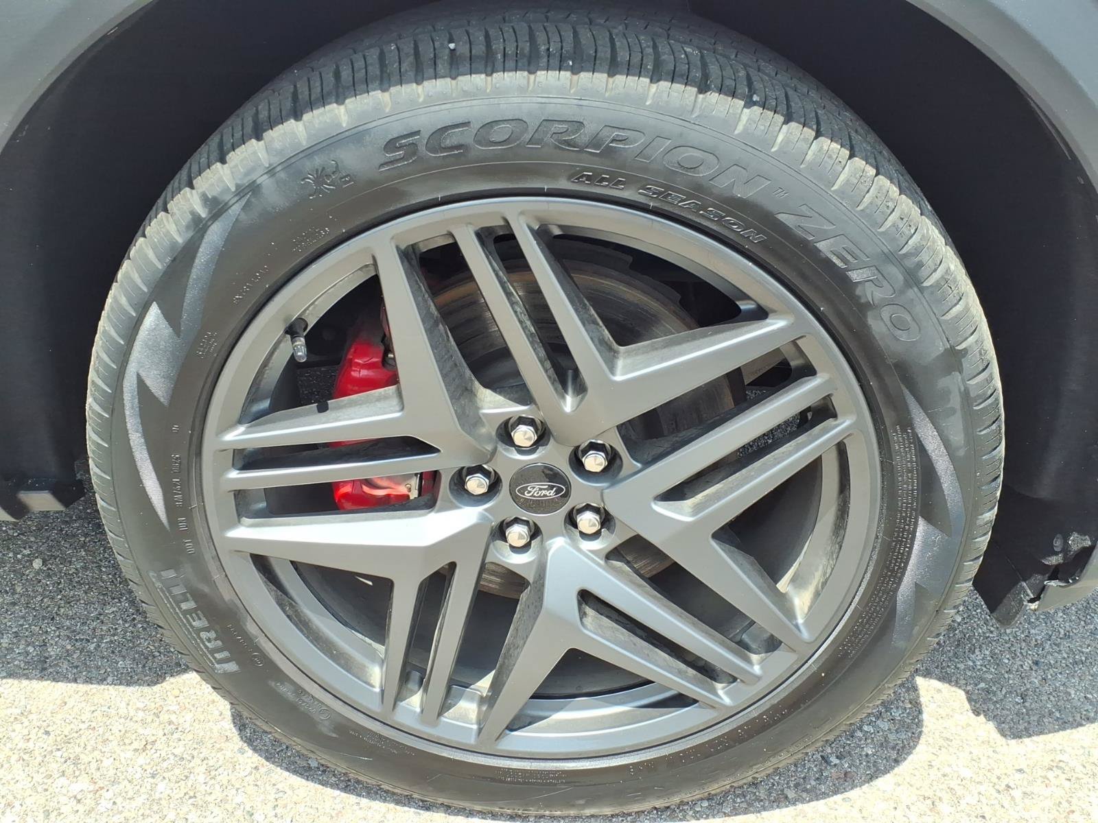 Certified 2025 Ford Explorer ST-Line w/ ST-Line Street Pack AWD/4WD image 19