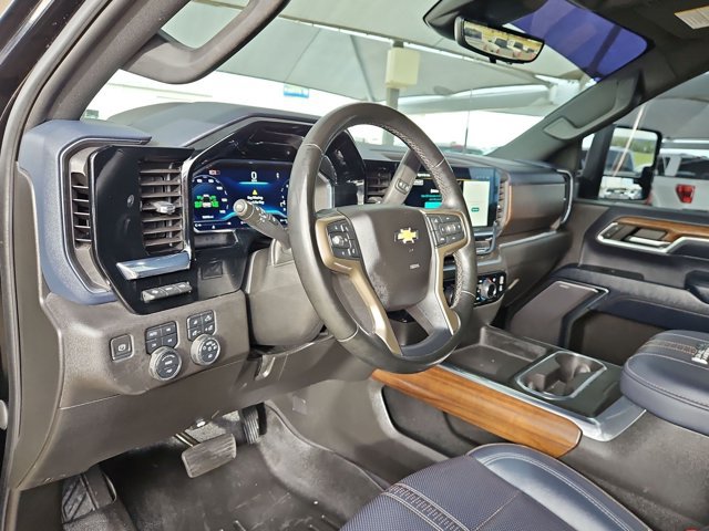 Used 2024 Chevrolet Silverado 3500 High Country w/ High Country Premium Package AWD/4WD image 8