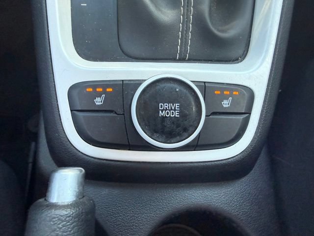 Used 2024 Hyundai Venue Limited FWD image 27