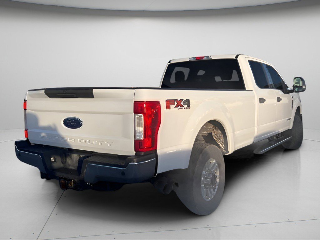 Certified 2019 Ford F350 XLT w/ XLT Value Package image 5