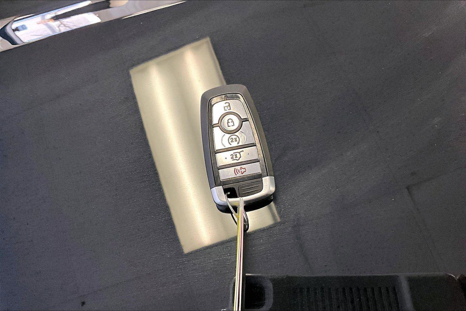 Certified 2022 Ford Explorer Limited w/ Limited Technology Package image 9