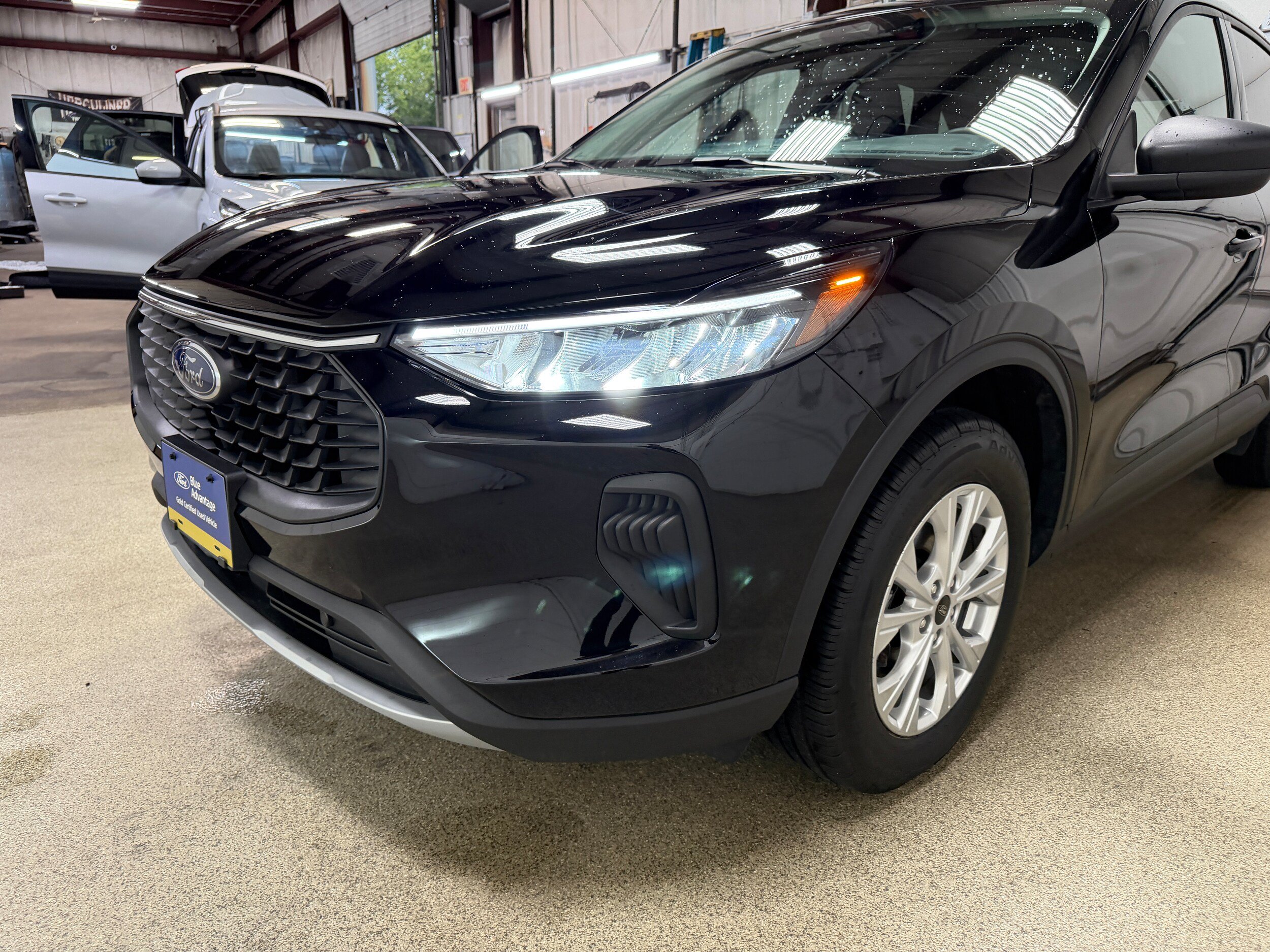 Certified 2025 Ford Escape Active AWD/4WD image 33